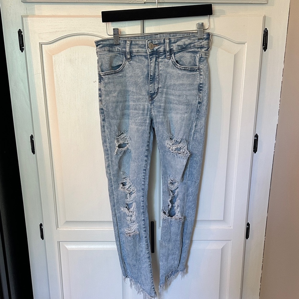 American Eagle 8 Distressed Hi-Rise Jegging Crop